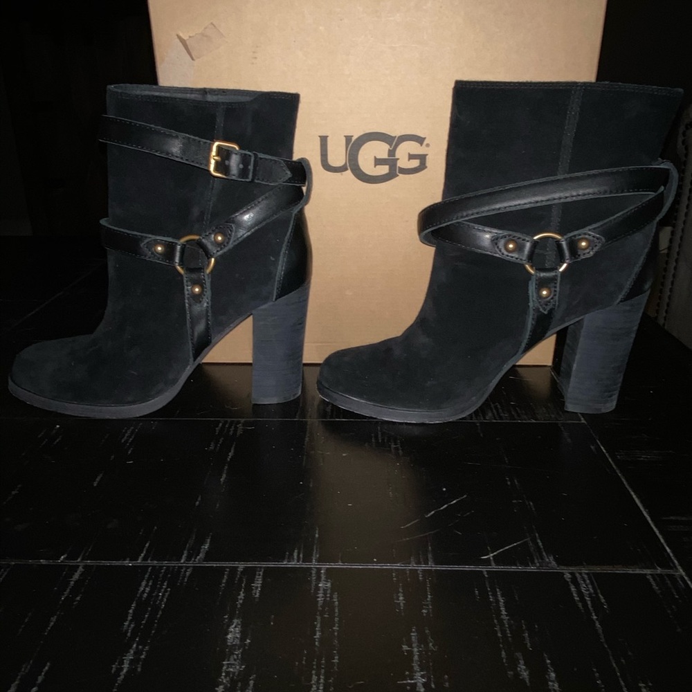 Black UGG Dandridge Suede Boot w strap & buckle